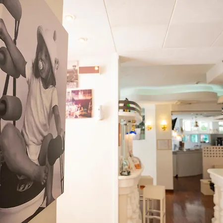 Sirena Boutique Hotel 3*