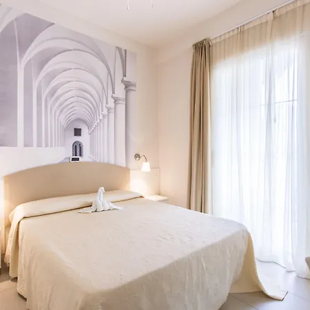 Sirena Boutique Szálloda 3*