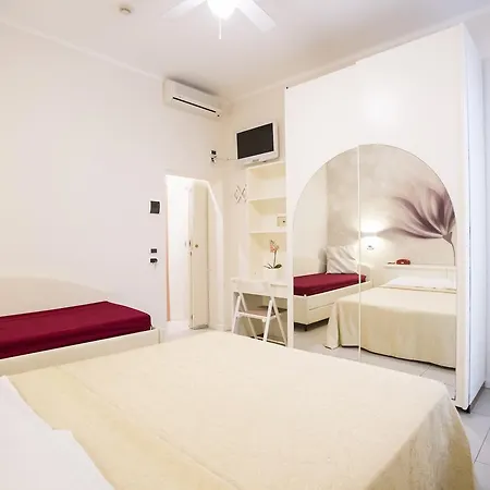 Sirena Boutique Hotel 3*