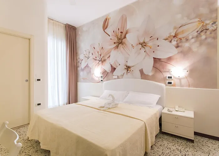 Sirena Boutique Hotel 3*