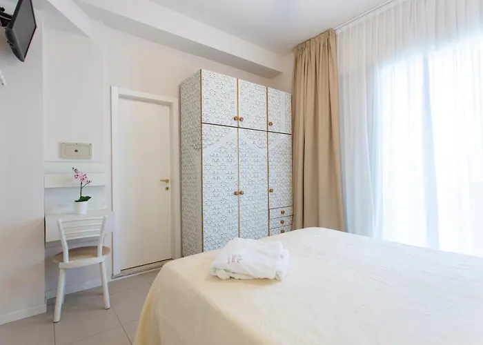 Sirena Boutique Hotel 3*